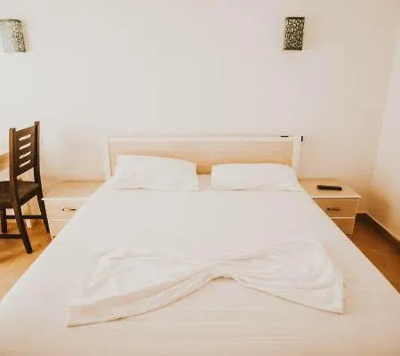 Hotel Vivian Velipojë